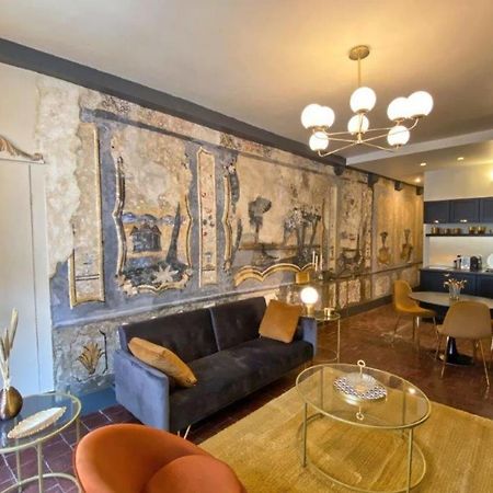 Appartement Les fresques de Léon à Tournus Extérieur photo