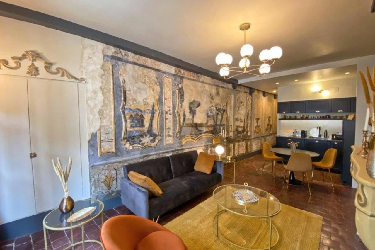 Appartement Les fresques de Léon à Tournus Extérieur photo