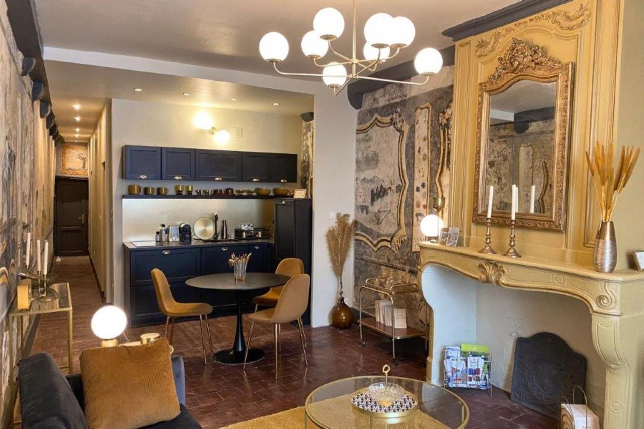 Appartement Les fresques de Léon à Tournus Extérieur photo