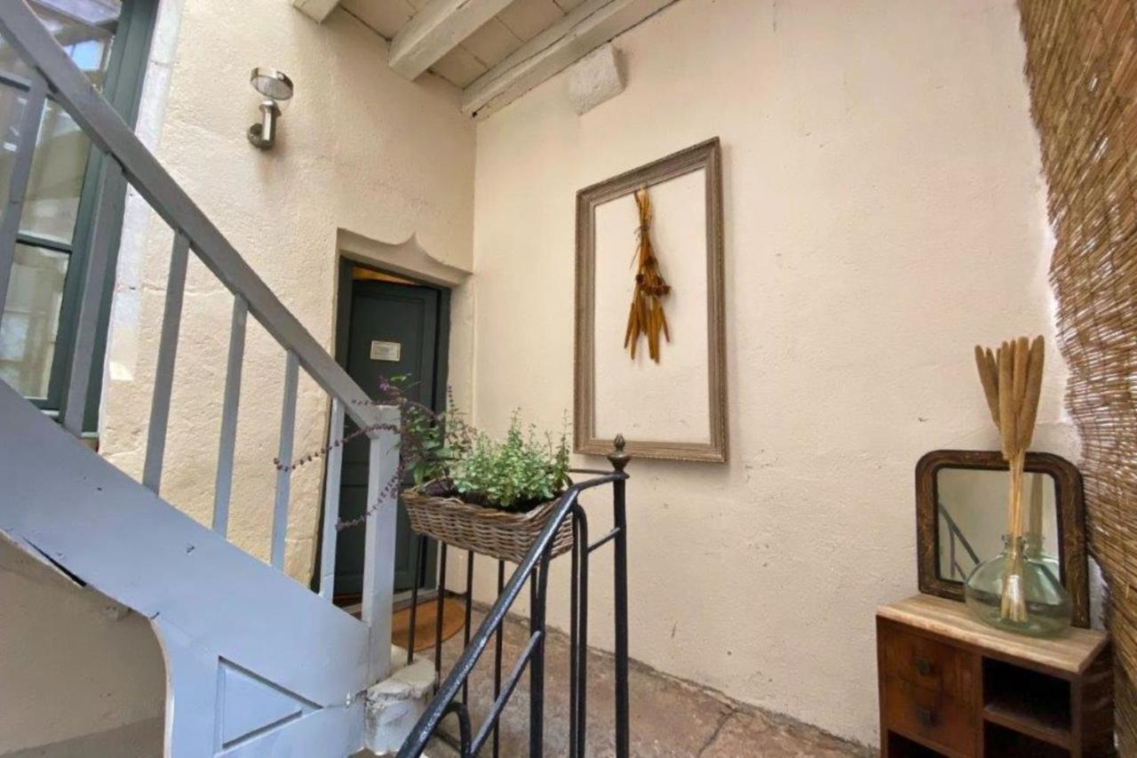 Appartement Les fresques de Léon à Tournus Extérieur photo
