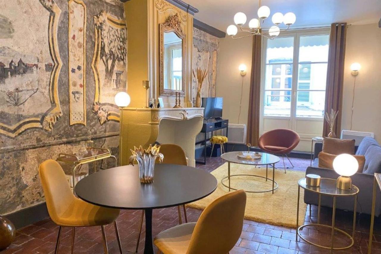 Appartement Les fresques de Léon à Tournus Extérieur photo