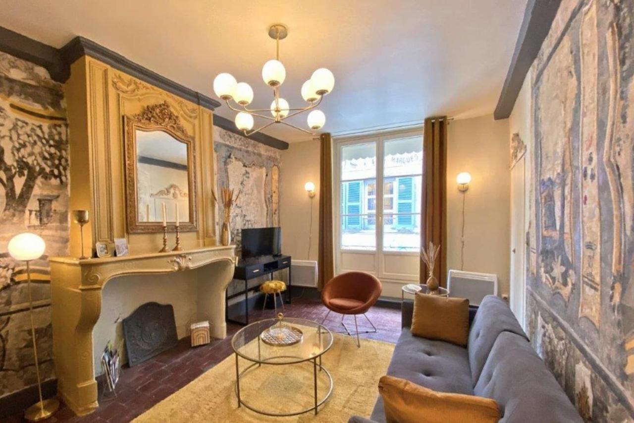 Appartement Les fresques de Léon à Tournus Extérieur photo